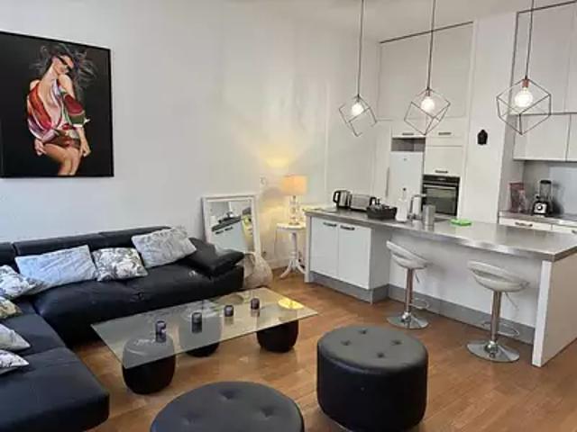 Bordeaux 33000 Location appartement 1 pièce t1 au dernier étage