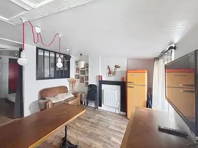 Bordeaux 33000 Location appartement 1 pièce t1 au dernier étage