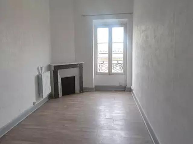 Bordeaux 33000 Location appartement 2 pièces t2 au dernier étage