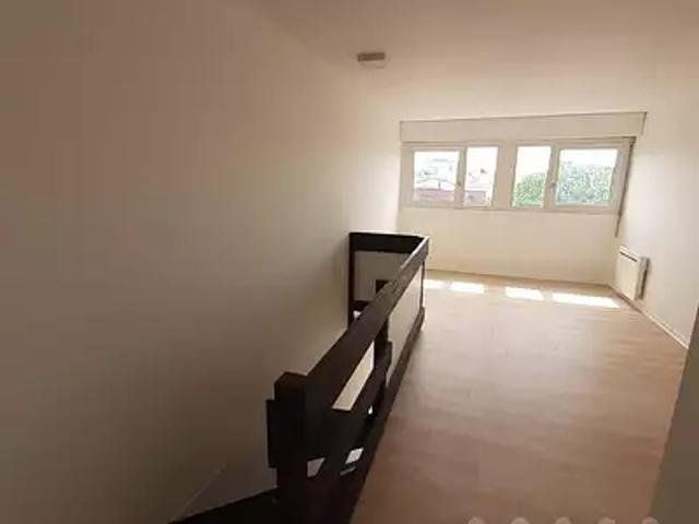 Bordeaux 33000 Location appartement 2 pièces t2 au dernier étage