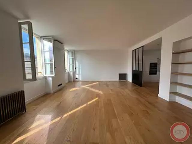 Bordeaux 33000 Location appartement 3 pièces t3 au dernier étage terrasse
