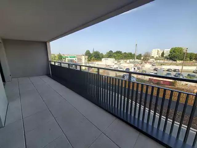 Bordeaux 33100 Location appartement 3 pièces t3 parking