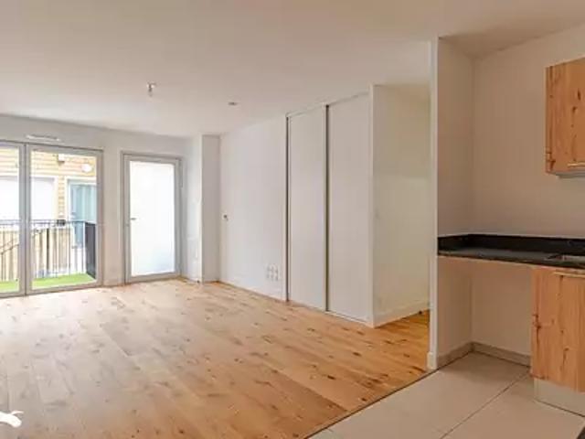Bordeaux 33300 Achat / Vente appartement 1 pièce t1 au dernier étage