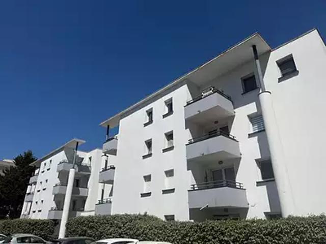 Bordeaux 33300 Achat / Vente appartement 2 pièces t2 au dernier étage cave
