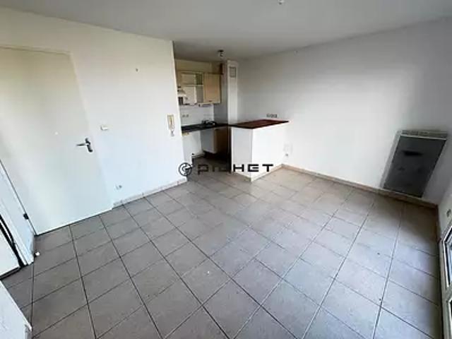 Bordeaux 33300 Achat / Vente appartement 2 pièces t2 au dernier étage parking