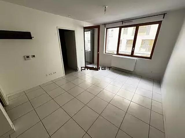 Bordeaux 33300 Achat / Vente appartement 2 pièces t2 cave parking