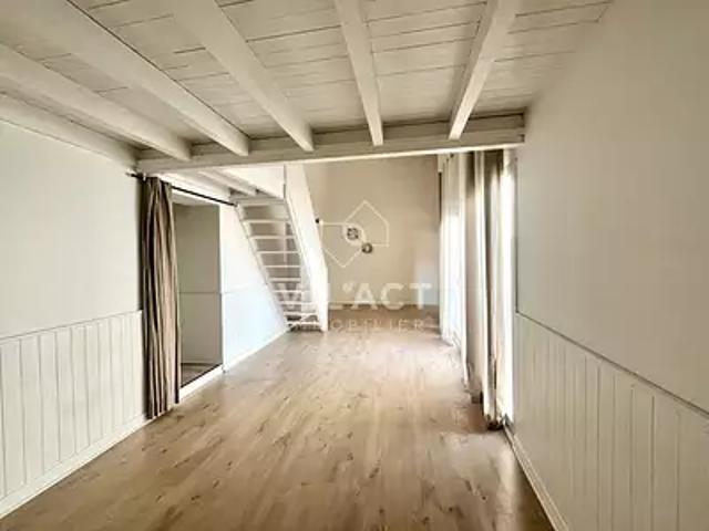 Bordeaux 33300 Location appartement 4 pièces t4 au dernier étage