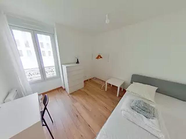 Bordeaux 33300 Location appartement 7 pièces t7 au dernier étage