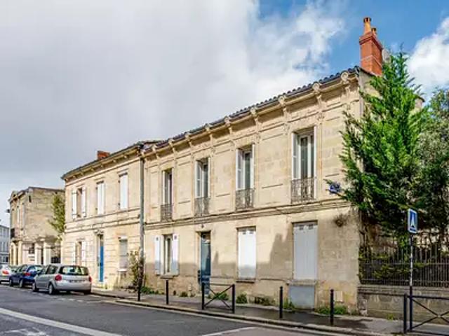 Bordeaux 33800 Achat / Vente appartement 2 pièces t2 au dernier étage