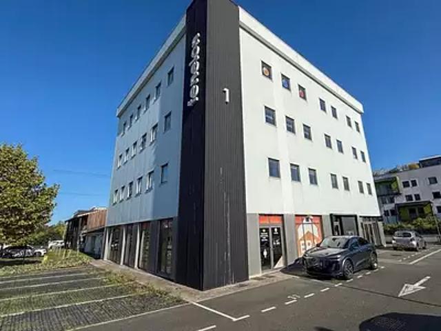 Tresses 33370 Achat / Vente divers 7 pièces parking