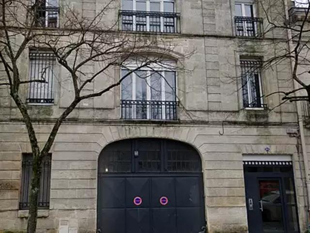 Bordeaux 33800 Achat / Vente divers au dernier étage