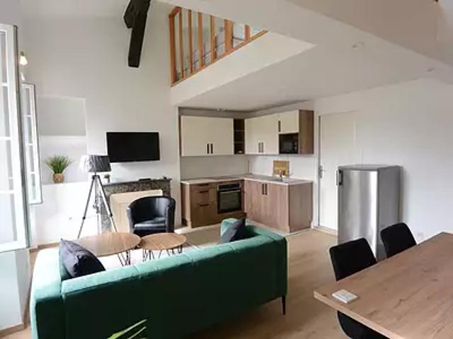 Bordeaux 33800 Location appartement 1 pièce t1 au dernier étage