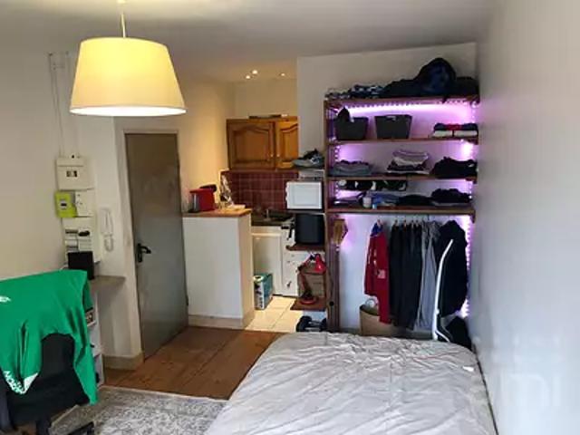 Bordeaux 33800 Location appartement 1 pièce t1 au dernier étage