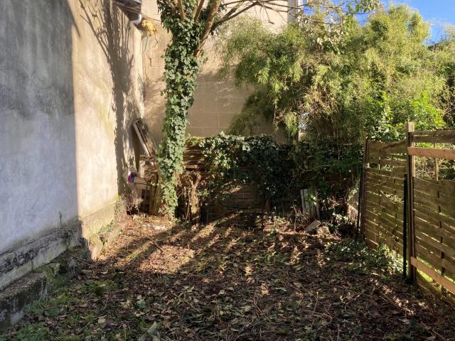 BORDEAUX Barrière de Toulouse Agréable T1 avec jardin privatif