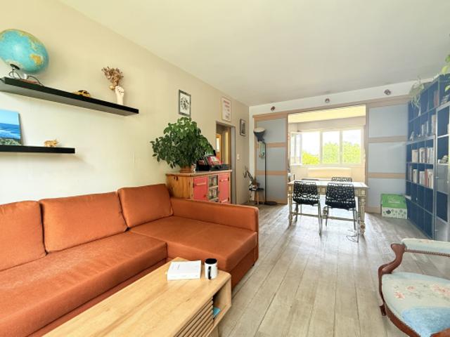 BORDEAUX BARRIÈRE JUDAÏQUE APPARTEMENT TRAVERSANT AVEC 3 C