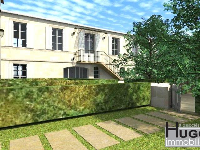 BORDEAUX BEGLES ROUTE DE TOULOUSE VILLENAVE CENTRE IMMEUBLE R+1 DE 730M2 + JARDIN 700M2 !