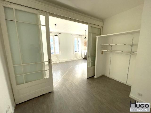 BORDEAUX CAPUCINS COURS DE LA MARNE IMMEUBLE MIXTE 3 LOTS LOUES !