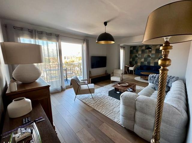 Bordeaux Caudéran, calme et résidentiel, très bel appartement de 76 m2 + terrasse 22 m2 au 5 ème étage d’une RSD de Standing