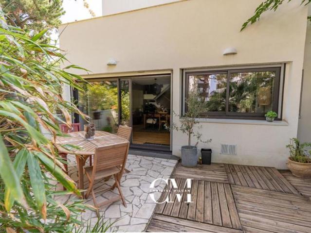 Bordeaux Caudéran Duplex 98m² jardin, piscine, garage et parking