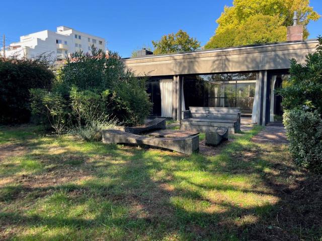 BORDEAUX CAUDERAN maison d'architecte de 1970 d'une surface de 1