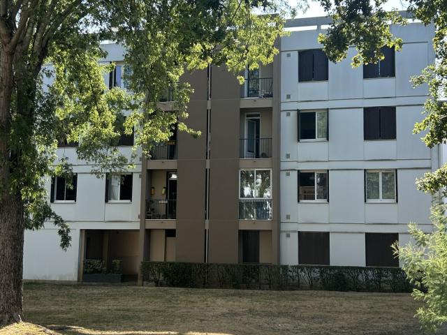 BORDEAUX CAUDÉRAN STEHELIN Appartement T4 avec balcon exposé plein Sud