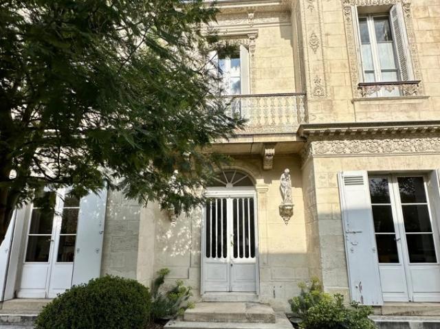 Bordeaux centre, Jardin Public, Hotel Particulier du 19e, 280 m2 habitables