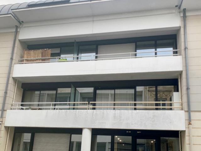 BORDEAUX CENTRE T1 PARKING SOUS SOL RUE DONISSAN