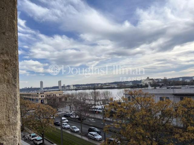 Bordeaux Chartrons Appartement dernier étage avec vue 144m² Bordeaux