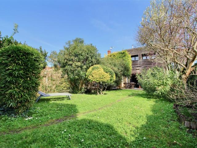 Bordeaux Chartrons – Belle maison familiale avec Jardin Garage Dépendance aménagée