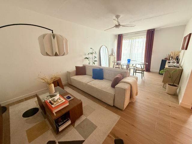 BORDEAUX CHARTRONS Appartement T2 de 56m2 rénové avec goût
