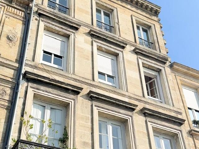 BORDEAUX Chartrons Quai de Bacalan T2 duplex de 52 m2 habitable