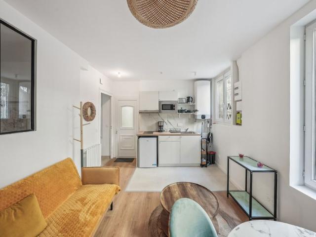 Bordeaux / Cité du Vin, Bordeaux Amsterdam Apartments for Rent