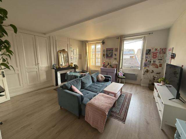 BORDEAUX Coup de coeur pour ce spacieux T2 de 50m2 dans im