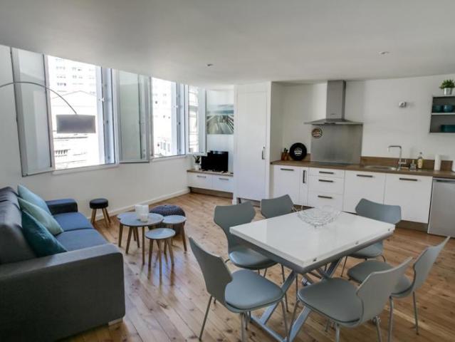 BORDEAUX cours Anatole France Appartement 3 pièces meublé