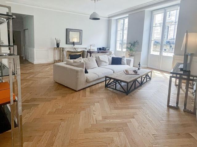 Bordeaux Cours d'Alsace et Lorraine Appartement de caractère avec balcon 160 m2