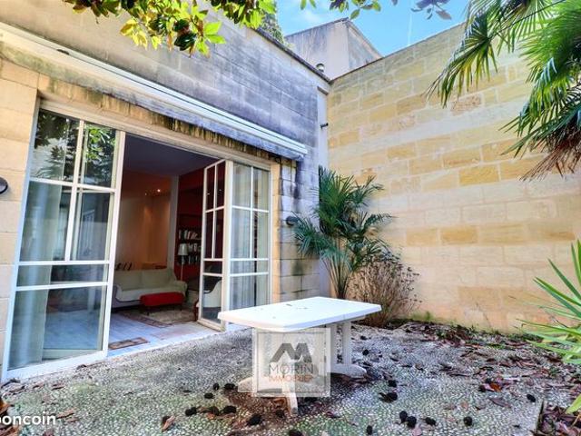 BORDEAUX entre le Jardin Public et la rue Fondaudège – à vendre appartement de plain pied avec jardin