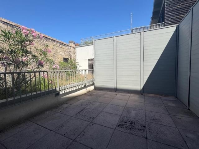 Bordeaux Hyper centre Pey Berland T3 terrasse