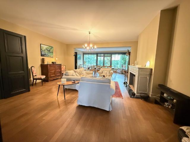 BORDEAUX JUDAIQUE / Saint SEURIN Maison de 260M² + JARDIN + GARAGE
