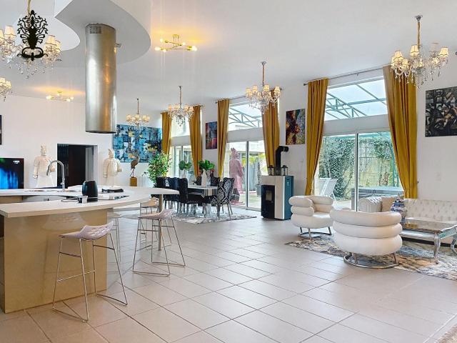 Bordeaux: Maison 394M2 394m² Bordeaux