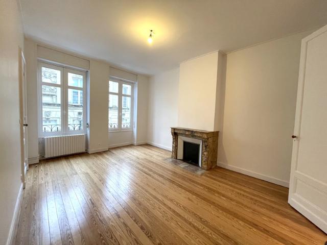 Bordeaux Palais Gallien Magnifique appartement T6 de 220 m