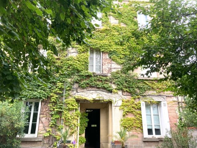 BORDEAUX PARC BORDELAIS 33 APPARTEMENT EN DUPLEX DE 70 m2 avec JARDIN PRIVATIF 2/3 chambres