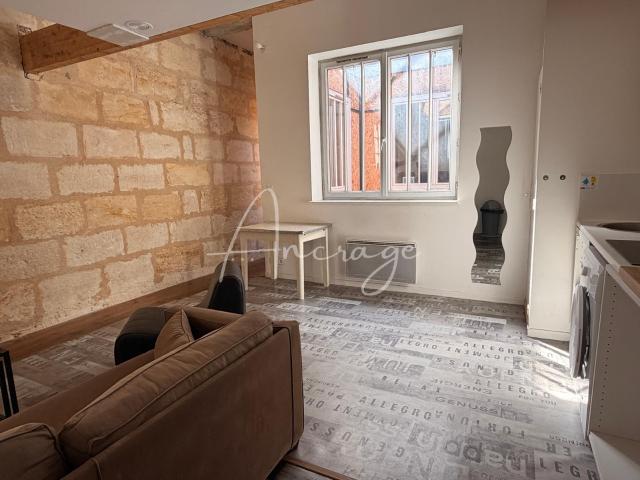 BORDEAUX CENTRE T3 62,95m2 carrez 73m2 au sol