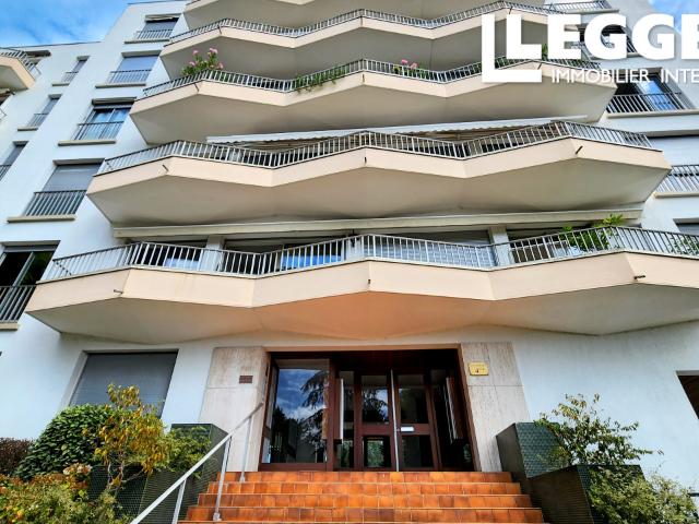 Bordeaux Saint Augustin – Appartement T2 48 m2 rénové avec ascenseur, parking et cave