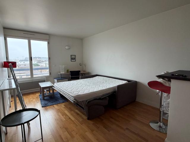 BORDEAUX SAINT JEAN APPARTEMENT T1 MEUBLE