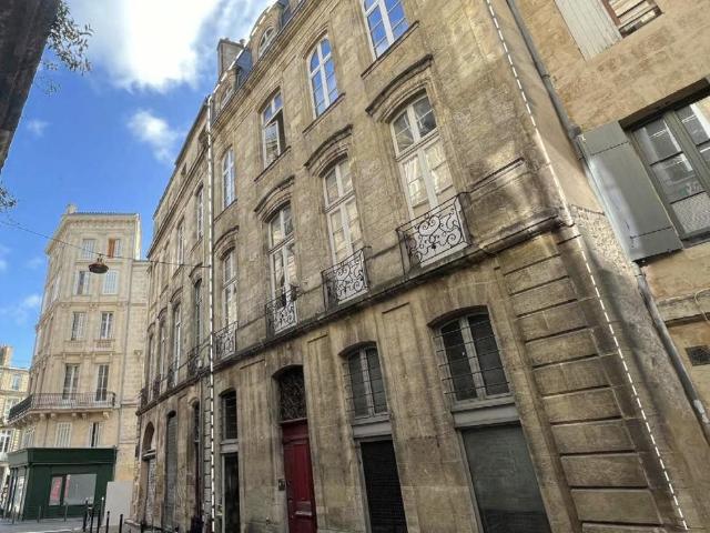 Bordeaux Saint Michel Immeuble en pierre – Permis purgé &. m² Bordeaux