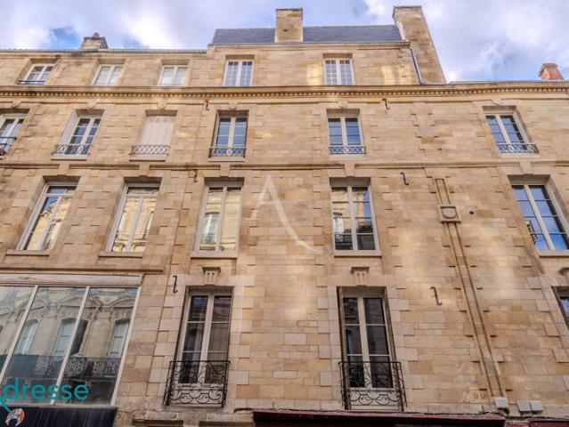 Bordeaux Saint Paul Appartement de type 4 immeuble pierre au charme de l'ancien