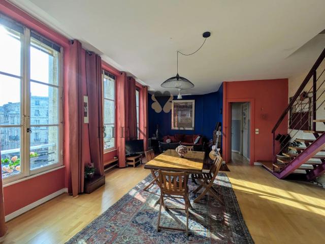 BORDEAUX SAINT PIERRE APPARTEMENT DUPLEX 5 PIECES 126M²