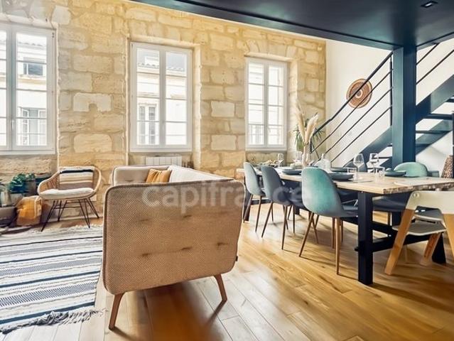 Bordeaux Saint Seurin – Splendide duplex en pierre de 80 m². 88m² Bordeaux