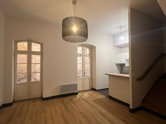 BORDEAUX ST PIERRE T2 DUPLEX AVEC TERRASSE