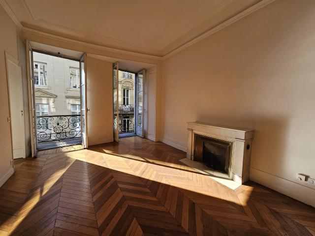 Bordeaux St Projet Magnifique Appartement T3 de 76 m2 avec Balcon